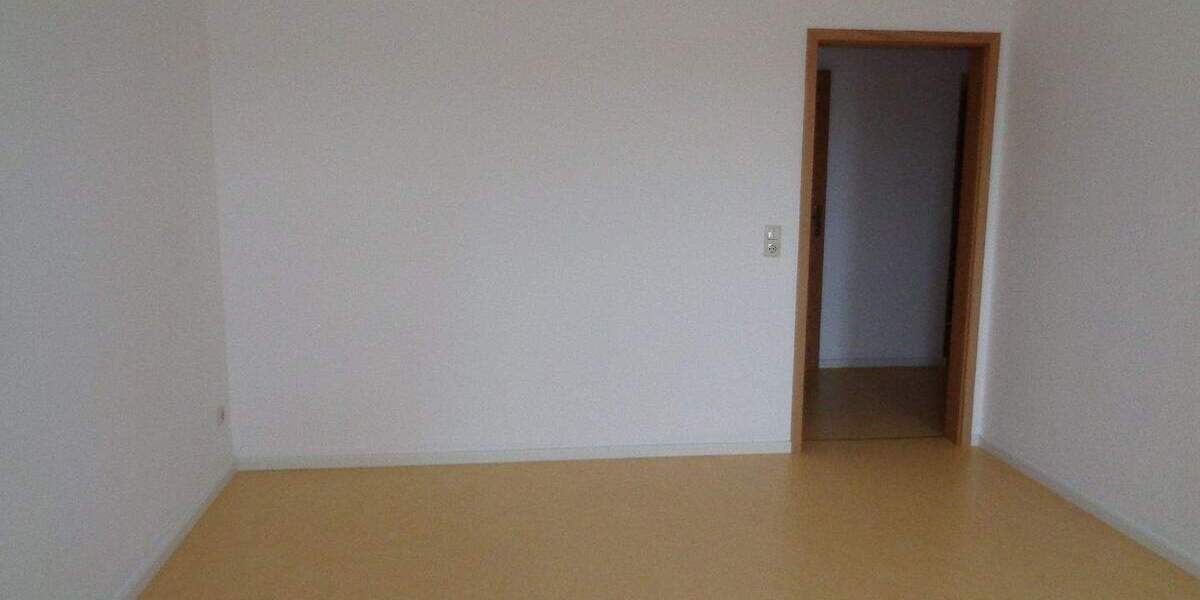 Etagenwohnung Plauen Preißelpöhl - 2 Zimmer, 52 m&sup2;, 215&euro; | Angebot:25879121