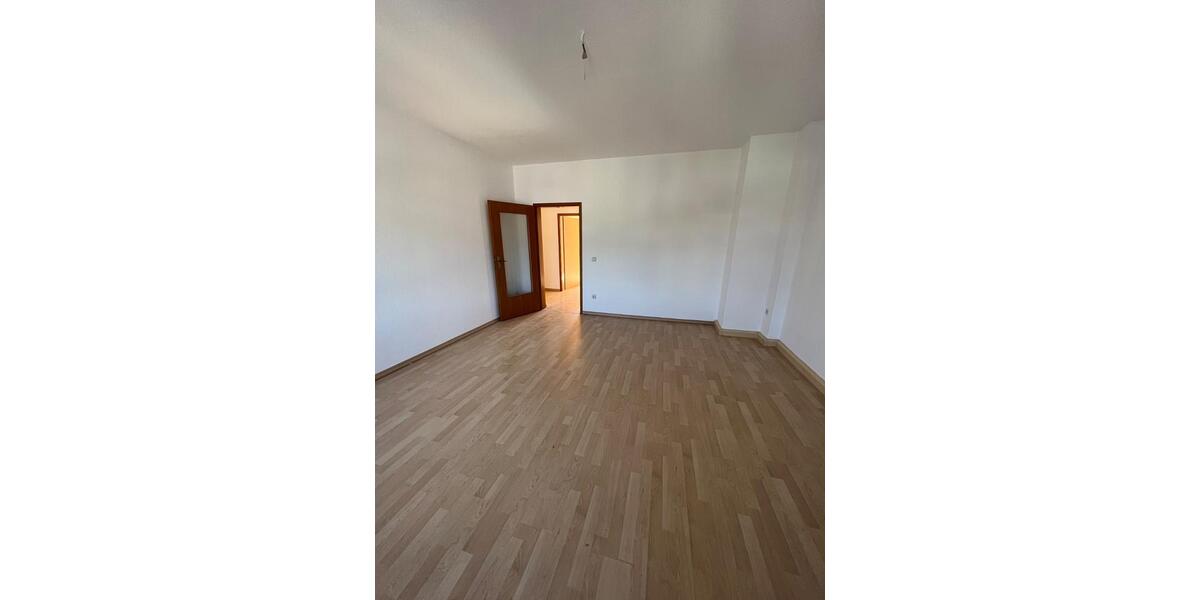 Dachgeschoßwohnung Plauen Altstadt - 2 Zimmer, 44 m&sup2;, 38.000&euro; | Angebot:25271971