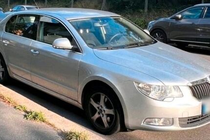 Skoda Superb 183.000 km 2.500 &euro; Hof 95028