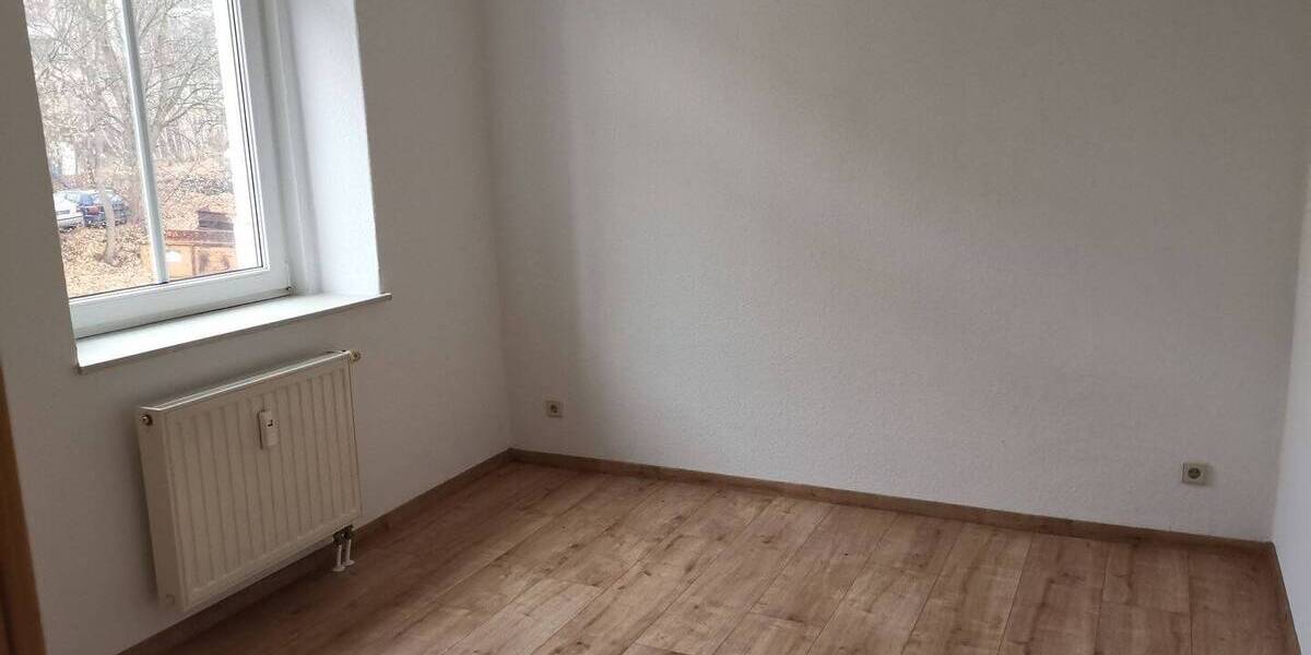 Etagenwohnung Plauen Westend - 1 Zimmer, 50 m&sup2;, 275&euro; | Angebot:26257269