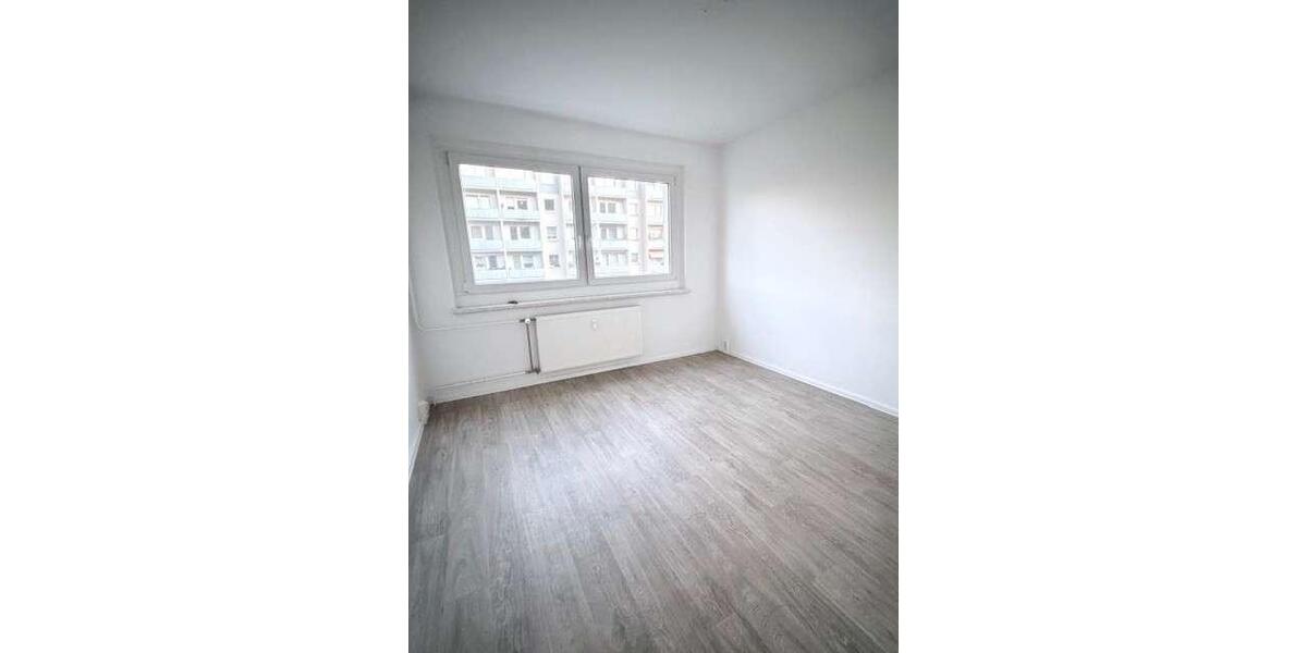 Etagenwohnung Plauen Alt Chrieschwitz - 3 Zimmer, 56 m&sup2;, 282&euro; | Angebot:25756473