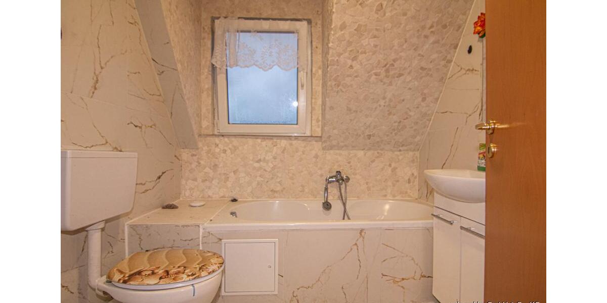 Etagenwohnung Selb - 5 Zimmer, 117 m&sup2;, 1.090&euro; | Angebot:23632243