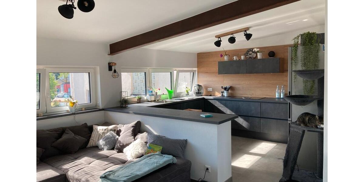 Hochparterre Naila - 3 Zimmer, 100 m&sup2;, 1.000&euro; | Angebot:25905391