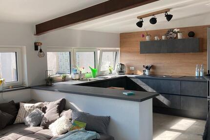 Wohnung Naila - 3 Zimmer, 100 m&sup2;, 1.000&euro; | Angebot:25905391