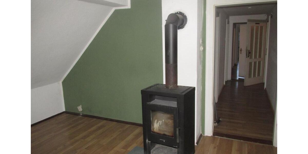 Dachgeschoßwohnung Issigau - 6 Zimmer, 100 m&sup2;, 465&euro; | Angebot:25218956