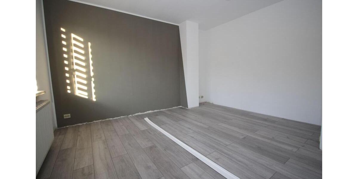 Dachgeschoßwohnung Plauen - 3 Zimmer, 85 m&sup2;, 411&euro; | Angebot:24438631