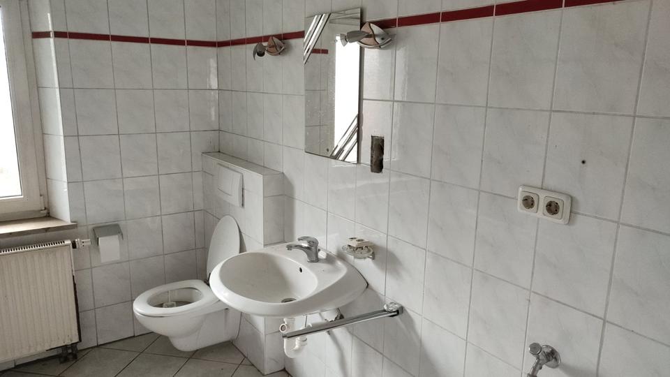 Etagenwohnung Leupoldsgrün - 1 Zimmer, 140 m&sup2;, 350&euro; | Angebot:24676465