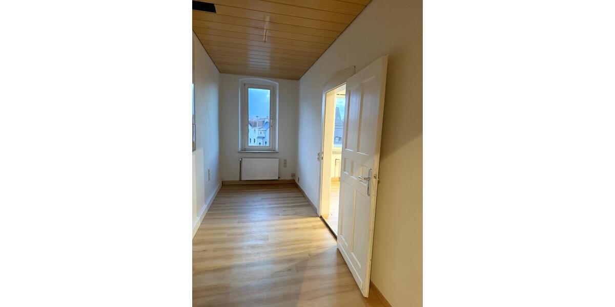 Etagenwohnung Hof Altstadt - 5 Zimmer, 131 m&sup2;, 795&euro; | Angebot:25292583
