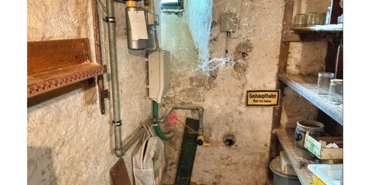 Reihenmittelhaus Oelsnitz - 4 Zimmer, 69 m&sup2;, 98.000&euro; | Angebot:25776182