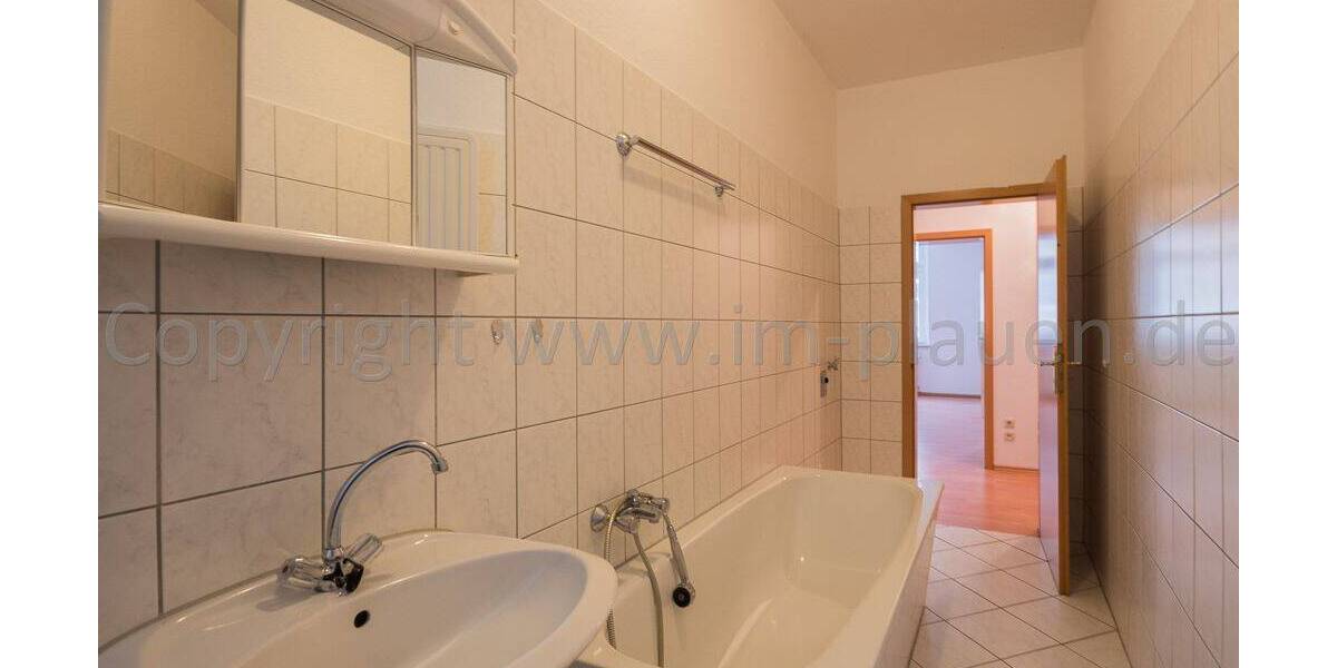 Etagenwohnung Plauen Preißelpöhl - 2 Zimmer, 55 m&sup2;, 270&euro; | Angebot:25694444