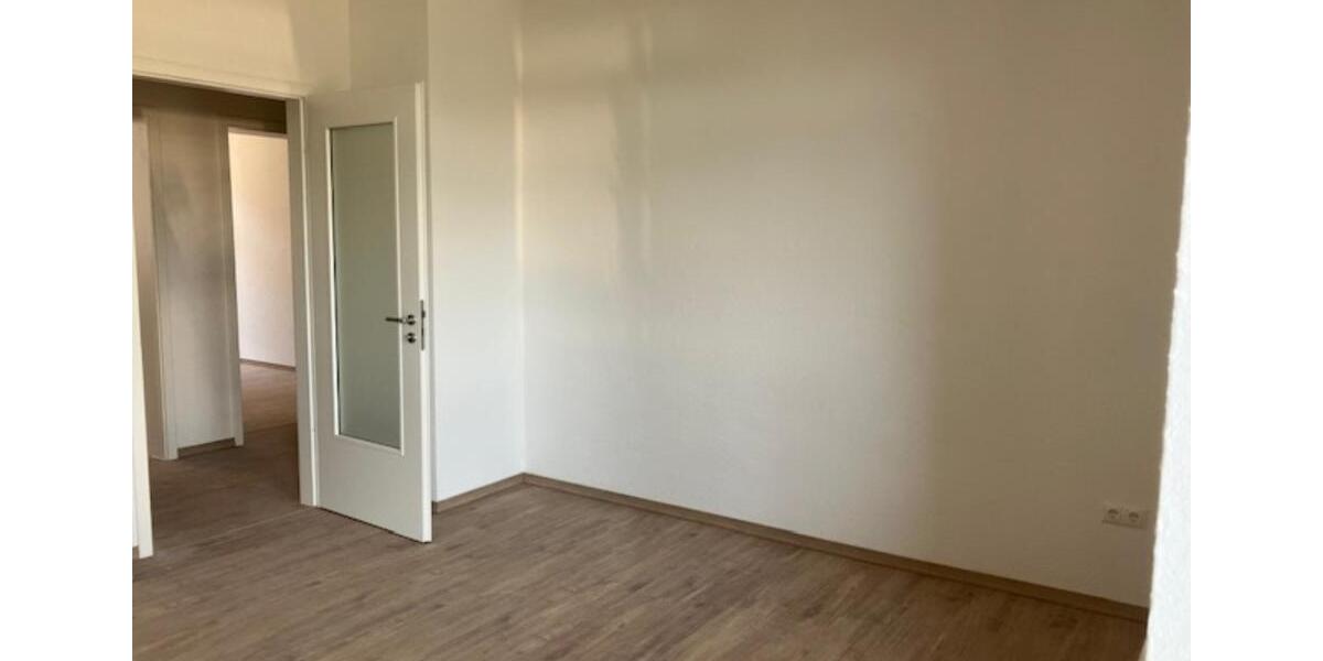 Etagenwohnung Plauen - 2 Zimmer, 61 m&sup2;, 499&euro; | Angebot:23544150