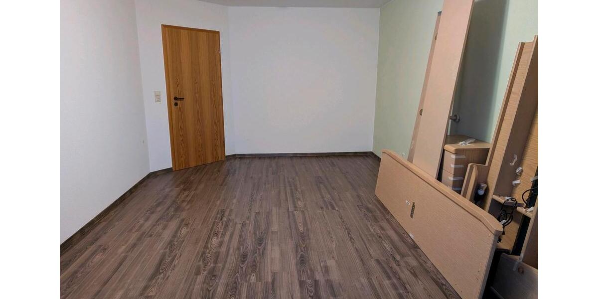 Dachgeschoßwohnung Köditz - 3 Zimmer, 89 m&sup2;, 270.000&euro; | Angebot:25098582