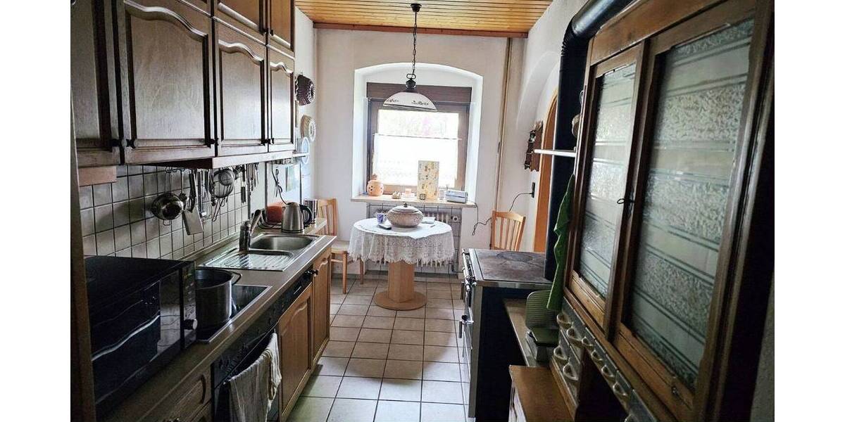 Bauernhaus, Landhaus Höchstädt im Fichtelgebirge Höchstädt - 8 Zimmer, 215 m&sup2;, 195.000&euro; | Angebot:25769216