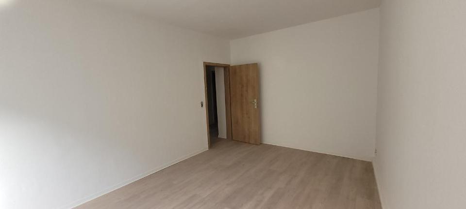 Etagenwohnung Plauen Alt Chrieschwitz - 2 Zimmer, 47 m&sup2;, 215&euro; | Angebot:25432220