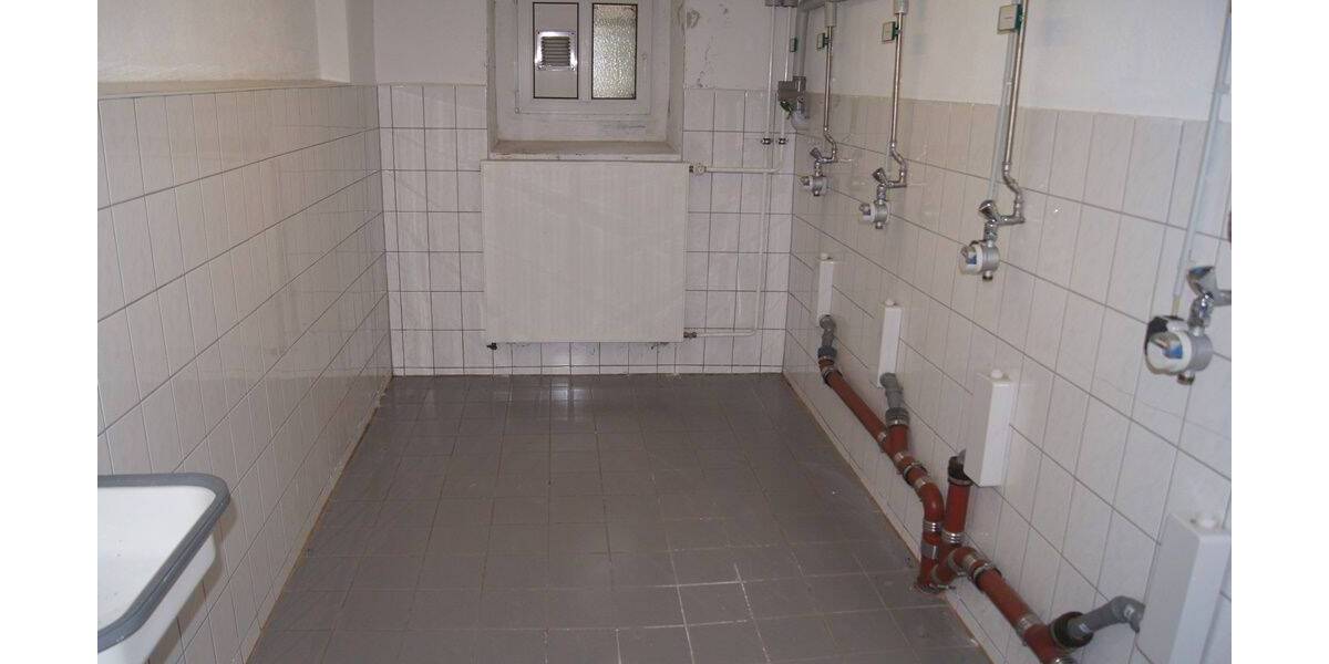 Etagenwohnung Plauen Westend - 2 Zimmer, 74 m&sup2;, 395&euro; | Angebot:25694440