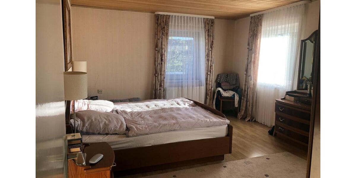 Einfamilienhaus Leupoldsgrün - 8 Zimmer, 320 m&sup2;, 350.000&euro; | Angebot:19976686