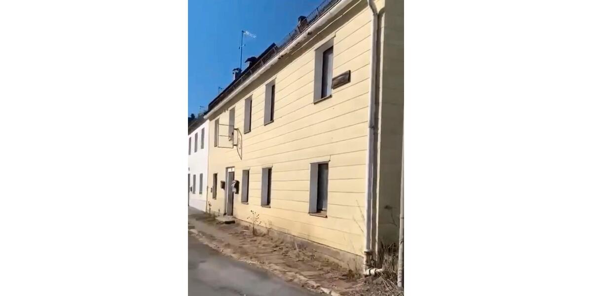 Einfamilienhaus Röslau - 8 Zimmer, 180 m&sup2;, 59.000&euro; | Angebot:25435697