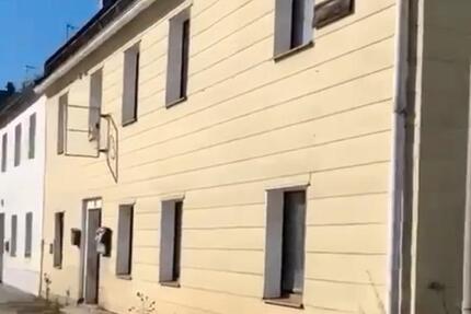 Haus Röslau - 8 Zimmer, 180 m&sup2;, 59.000&euro; | Angebot:25435697