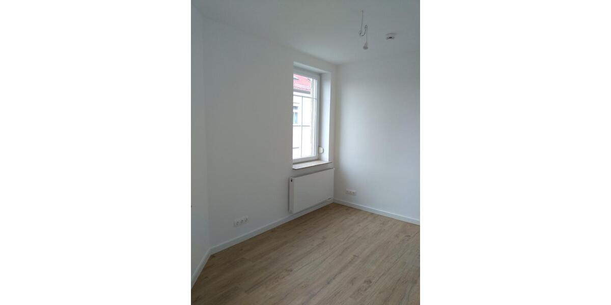 Etagenwohnung Schleiz - 3 Zimmer, 95 m&sup2;, 665&euro; | Angebot:26579333