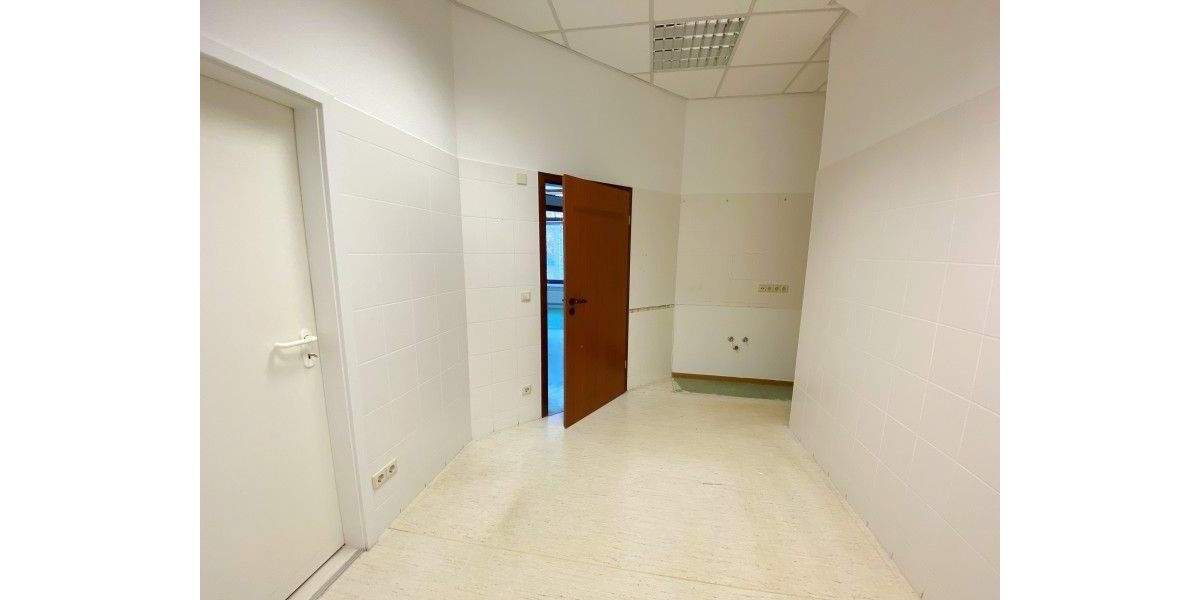 Gewerbeobjekt Plauen Stadtmitte - 8 Zimmer, 166 m&sup2;, 700&euro; | Angebot:25776519