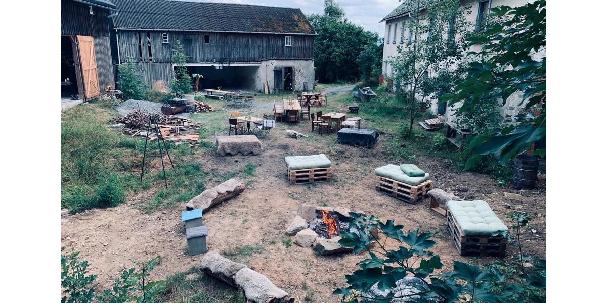 Einfamilienhaus Konradsreuth - 12 Zimmer, 500 m&sup2;, 299.000&euro; | Angebot:25332135