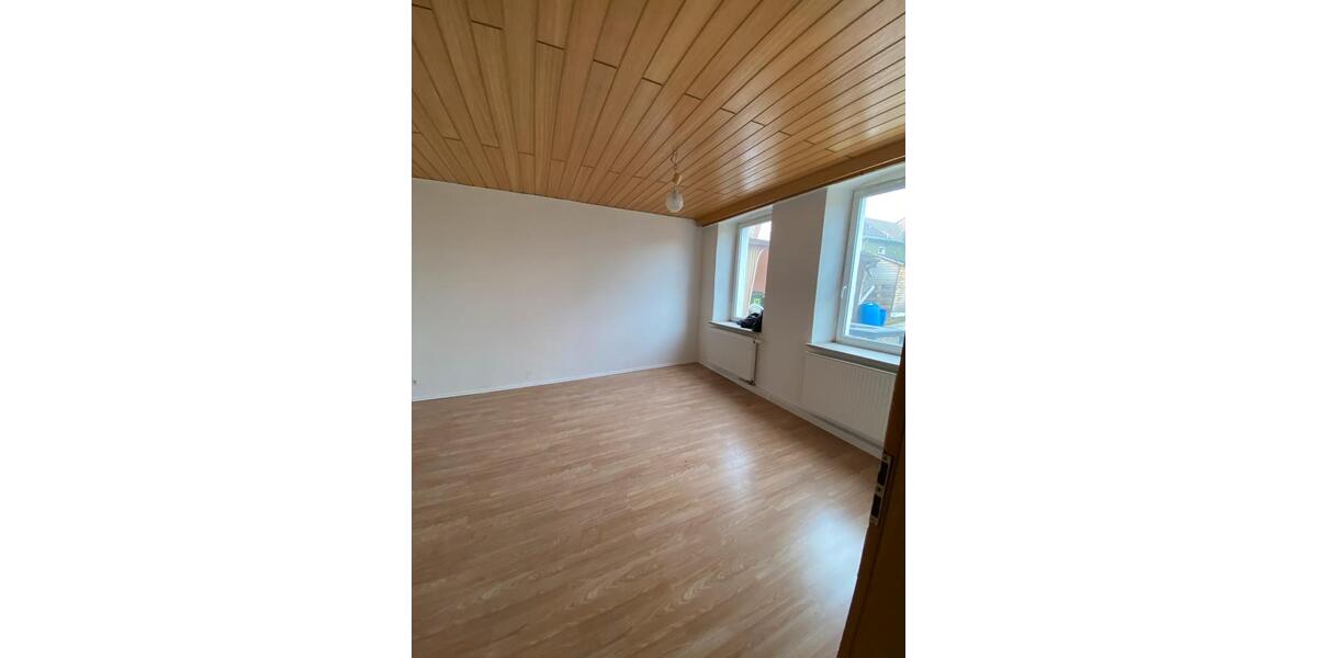 Erdgeschoßwohnung Selb - 3.5 Zimmer, 90 m&sup2;, 580&euro; | Angebot:26587917