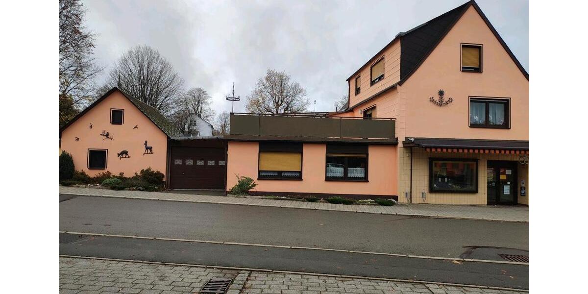 Einfamilienhaus Geroldsgrün - 5 Zimmer, 145 m&sup2;, 175.000&euro; | Angebot:25862136