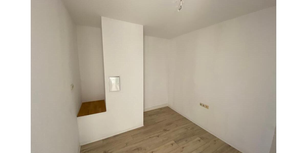 Etagenwohnung Plauen Alt Chrieschwitz - 3 Zimmer, 70 m&sup2;, 350&euro; | Angebot:17334721