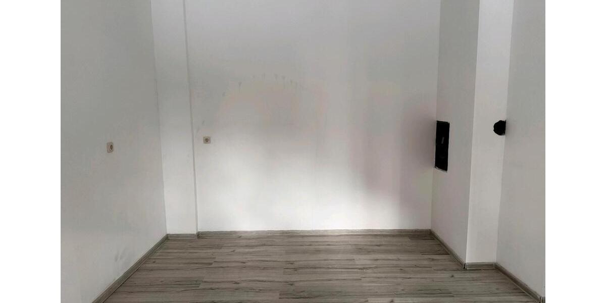 Dachgeschoßwohnung Plauen - 4 Zimmer, 120 m&sup2;, 940&euro; | Angebot:26048430