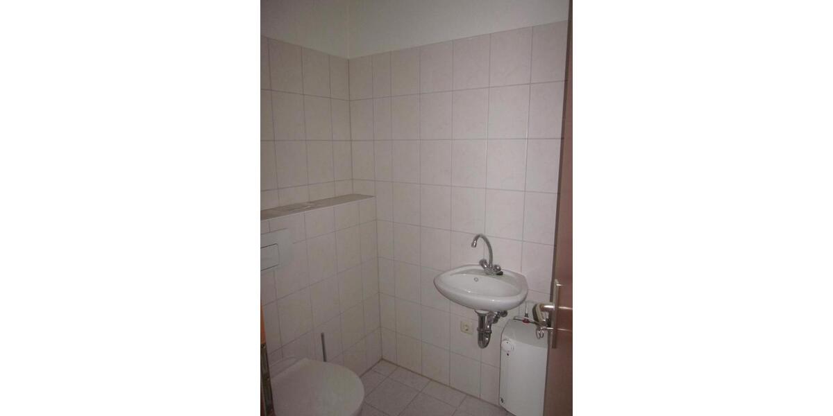 Etagenwohnung Plauen Altstadt - 5 Zimmer, 150 m&sup2;, 750&euro; | Angebot:25349247