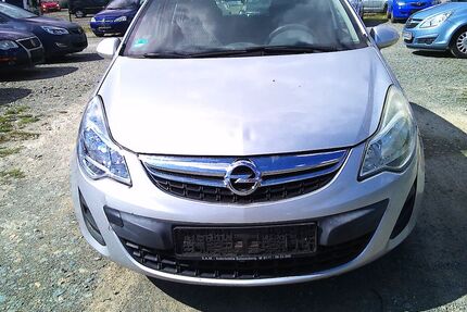 Opel Corsa 240.000 km 760 &euro; Plauen 08523