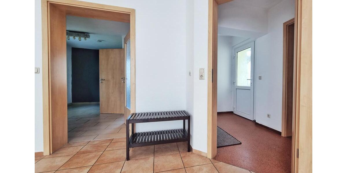 Etagenwohnung Schleiz - 2 Zimmer, 65 m&sup2;, 360&euro; | Angebot:24616021