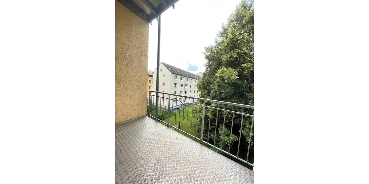 Etagenwohnung Plauen Stadtmitte - 3 Zimmer, 68 m&sup2;, 350&euro; | Angebot:25731866