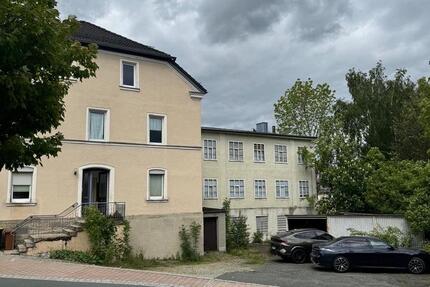 Haus Helmbrechts - 12 Zimmer, 650 m&sup2;, 189.000&euro; | Angebot:25999545