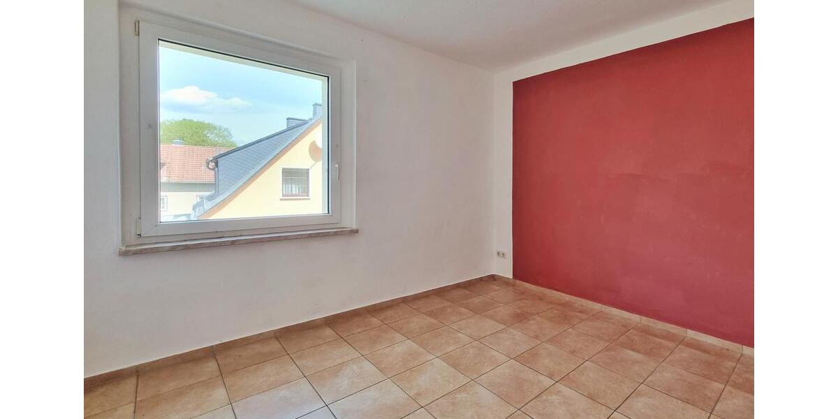 Etagenwohnung Schleiz - 2 Zimmer, 65 m&sup2;, 360&euro; | Angebot:24616021