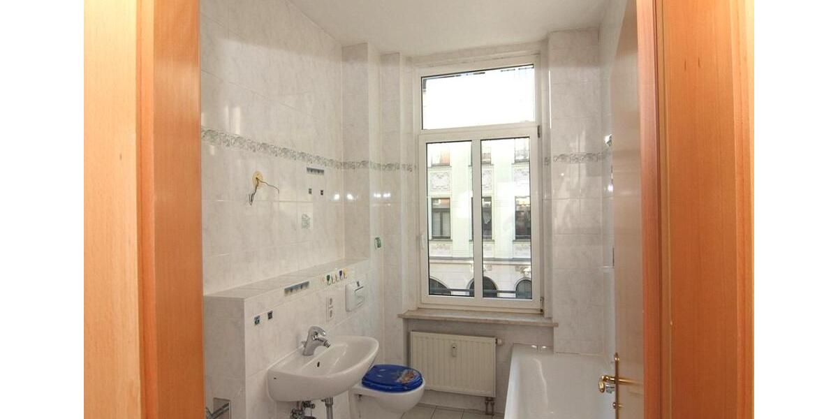 Etagenwohnung Plauen Bahnhofsvorstadt - 2 Zimmer, 67 m&sup2;, 390&euro; | Angebot:24491581