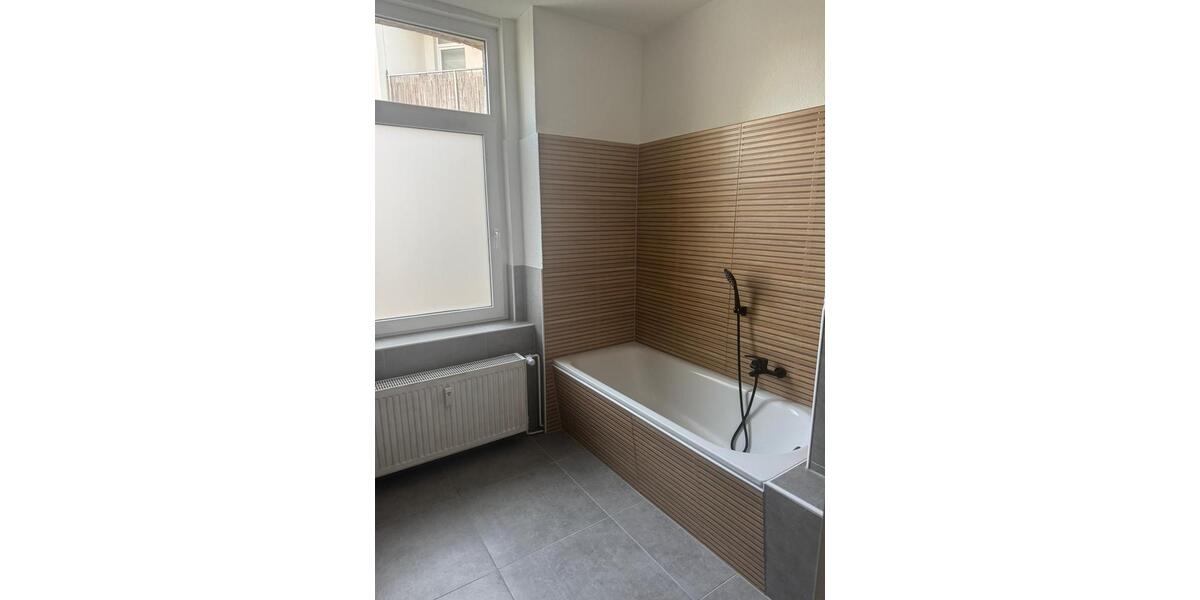 Etagenwohnung Plauen Bahnhofsvorstadt - 3 Zimmer, 86 m&sup2;, 450&euro; | Angebot:25855312