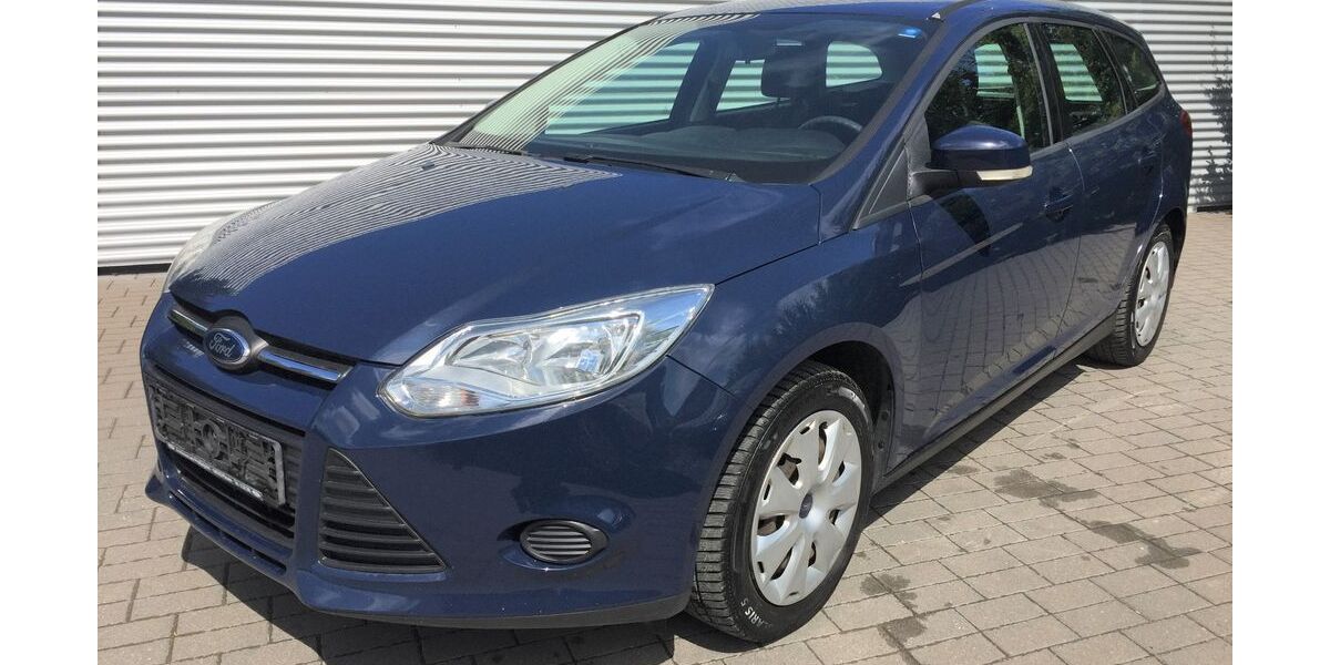 Ford Focus 141.222 km 2.990 &euro; Plauen 08527