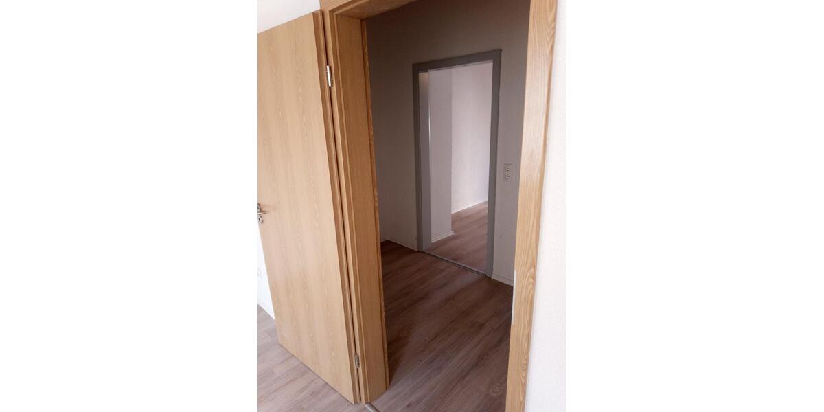 Etagenwohnung Kirchenlamitz Hohenbuch - 3 Zimmer, 75 m&sup2;, 485&euro; | Angebot:25415195