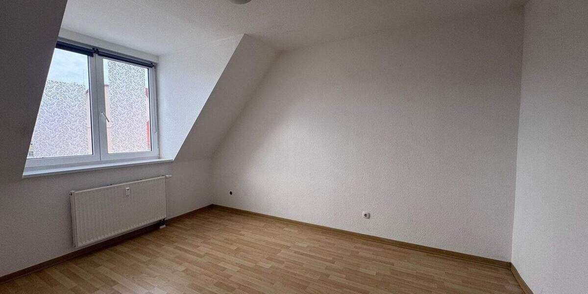 Etagenwohnung Plauen Stadtmitte - 2 Zimmer, 71 m&sup2;, 55.000&euro; | Angebot:25686174