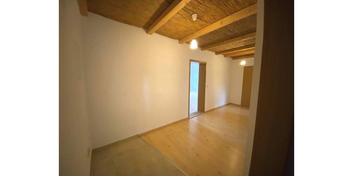 Etagenwohnung Plauen Ostvorstadt - 2 Zimmer, 66 m&sup2;, 390&euro; | Angebot:25800327