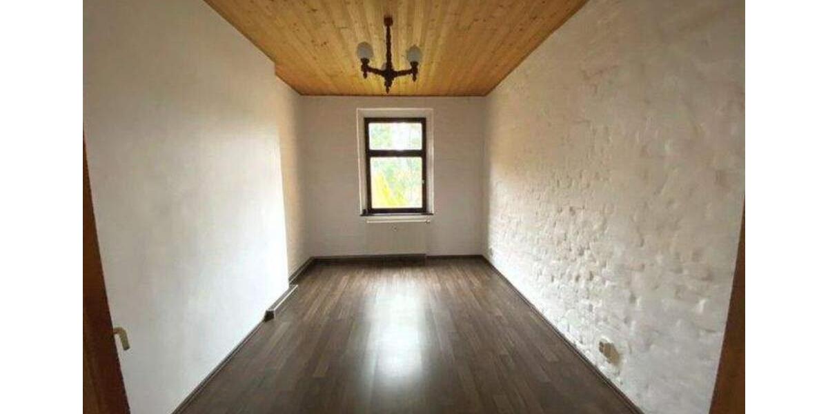 Etagenwohnung Plauen Altstadt - 2 Zimmer, 66 m&sup2;, 430&euro; | Angebot:25083288
