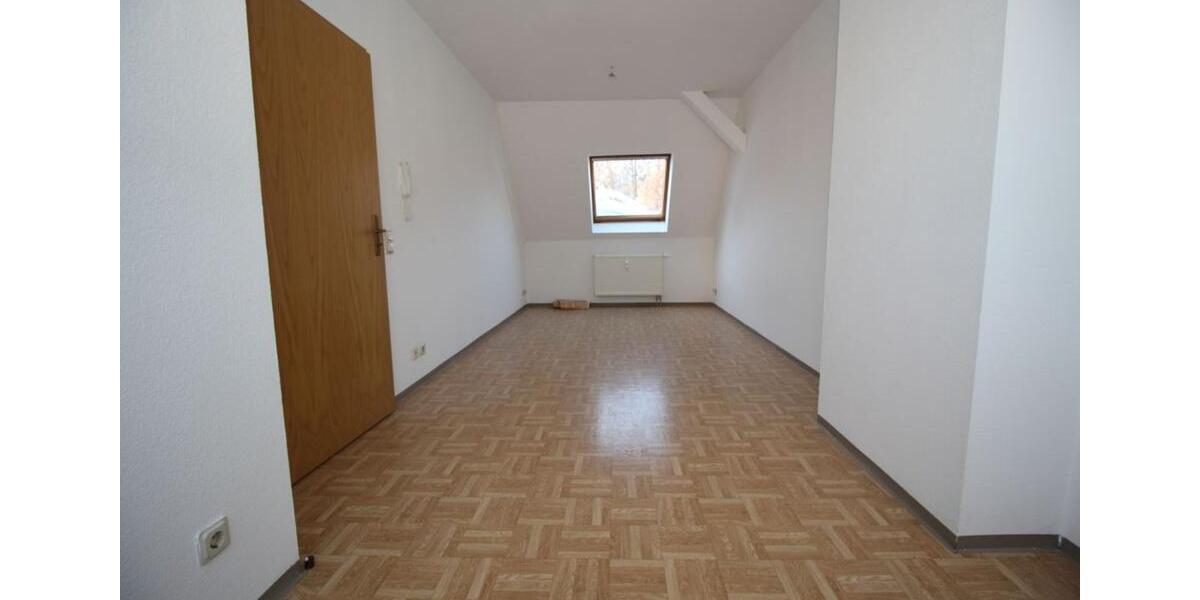 Dachgeschoßwohnung Plauen - 3 Zimmer, 85 m&sup2;, 411&euro; | Angebot:24438631