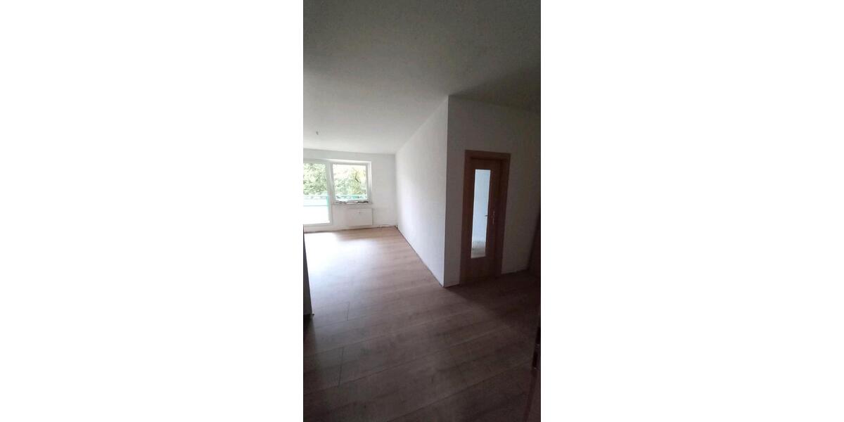 Etagenwohnung Plauen - 3 Zimmer, 58 m&sup2;, 300&euro; | Angebot:25965275