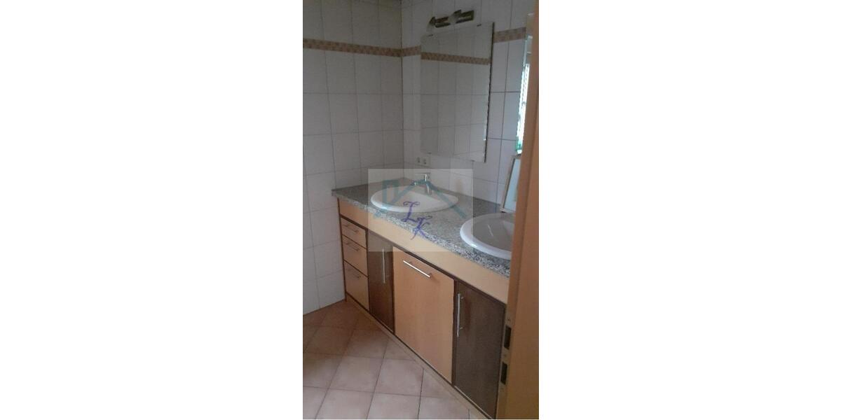 Maisonettenwohnung Röslau - 6 Zimmer, 180 m&sup2;, 950&euro; | Angebot:22921559