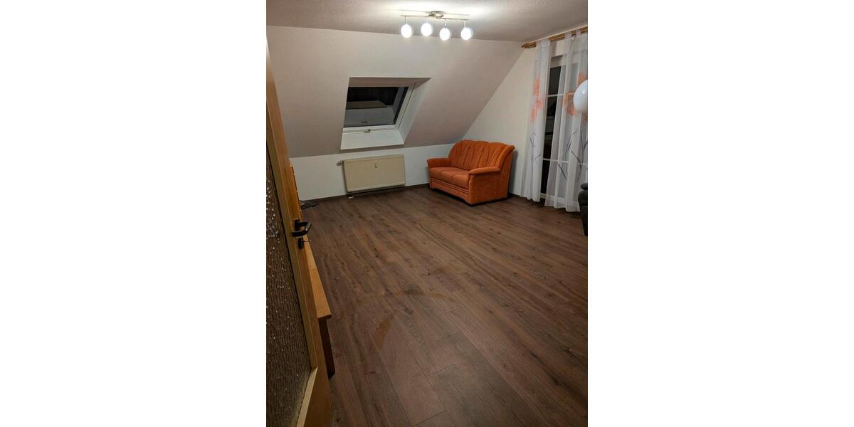 Dachgeschoßwohnung Köditz - 3 Zimmer, 89 m&sup2;, 270.000&euro; | Angebot:25098582