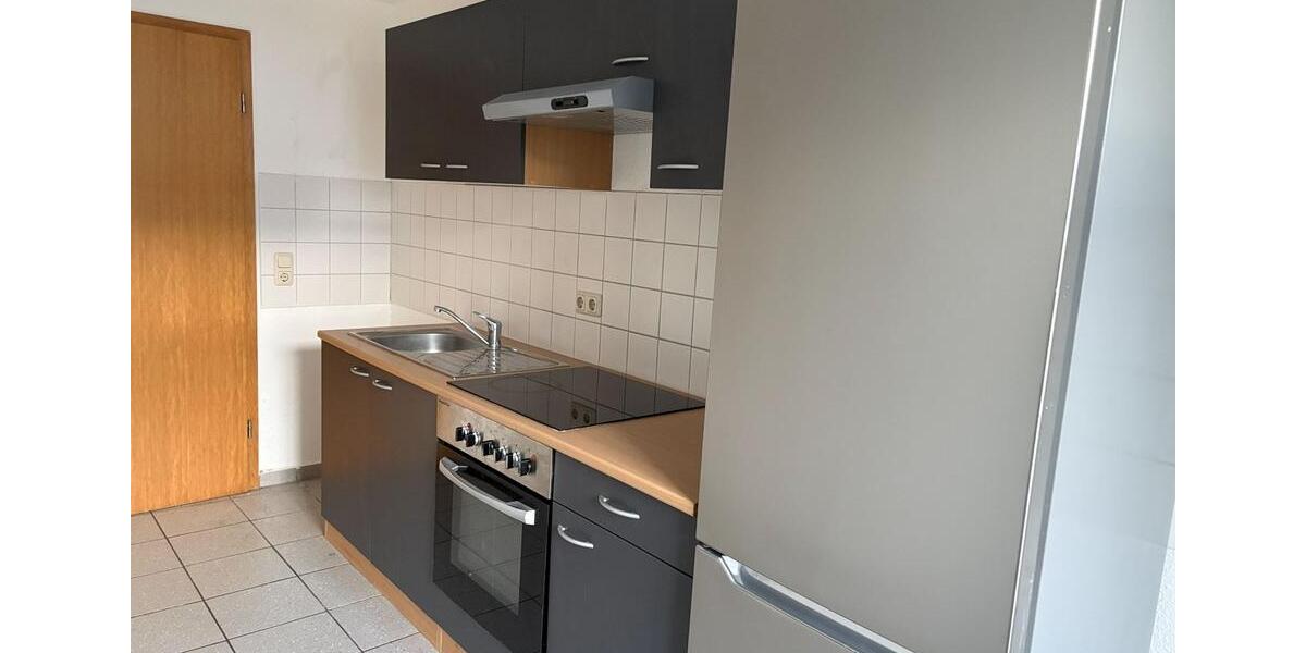 Etagenwohnung Plauen Bahnhofsvorstadt - 4 Zimmer, 77 m&sup2;, 325&euro; | Angebot:23838268