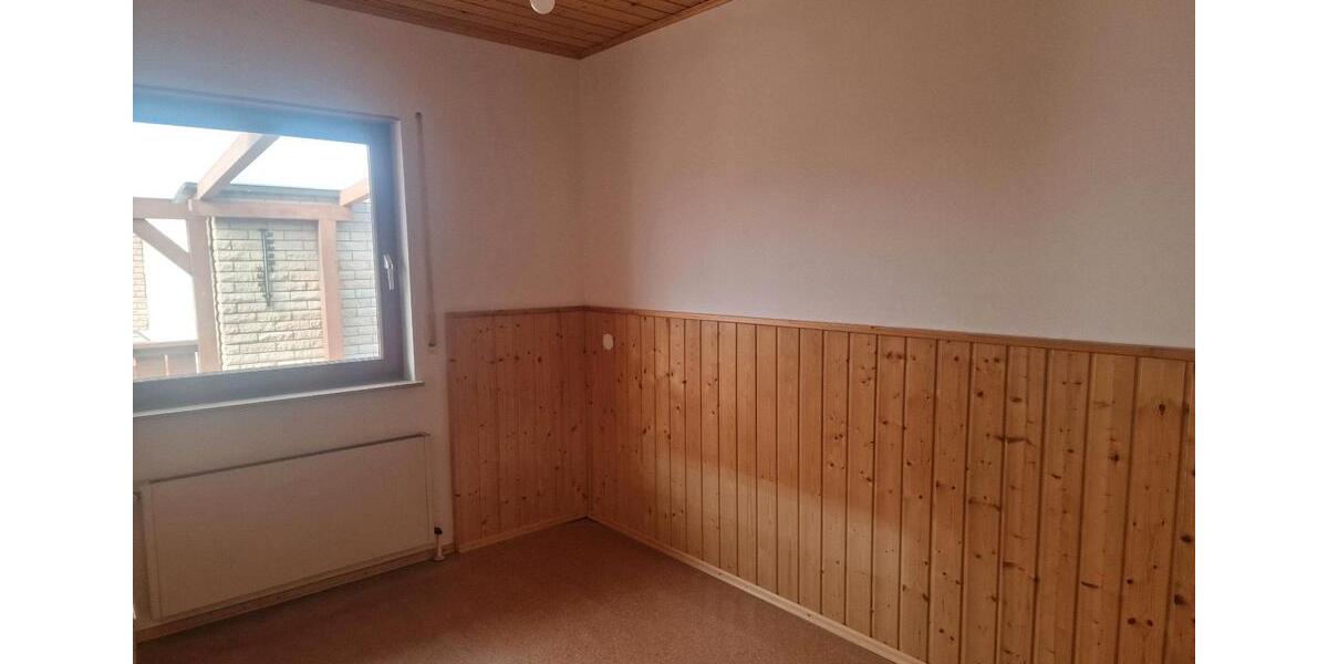 Erdgeschoßwohnung Sparneck - 4 Zimmer, 83 m&sup2;, 950&euro; | Angebot:25993357