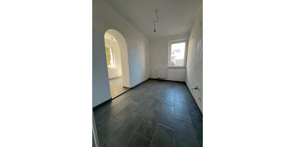 Erdgeschoßwohnung Selb - 3 Zimmer, 92 m&sup2;, 800&euro; | Angebot:26405867