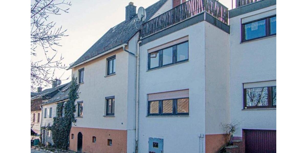 Einfamilienhaus Nordhalben - 8 Zimmer, 200 m&sup2;, 1.300&euro; | Angebot:26480770